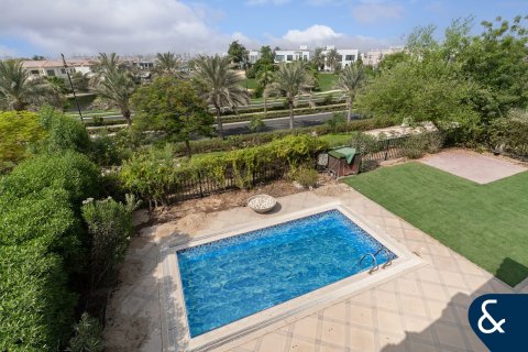 Villa in Jumeirah Islands, Dubai, UAE 4 bedrooms, 497 sq.m. № 666947 - photo 4