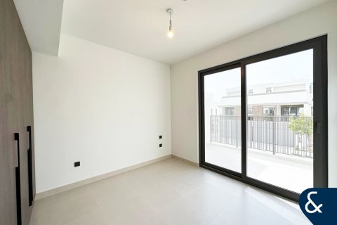 Villa till försäljning i Tilal Al Ghaf, Dubai, UAE 3 sovrum, 201 kvm Nr. 666950 - fotografi 17