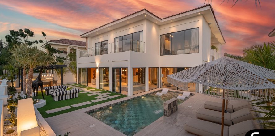 Villa Jumeirah Golf Estates, Dubaijā, AAE 5 istabas, 718 m2 Nr. 688702