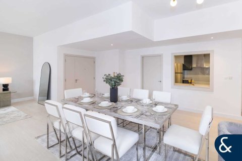 Apartament do wynajęcia w Jumeirah Beach Residence, Dubai, ZEA 3 sypialnie, 179 mkw., nr 688803 - zdjęcie 3