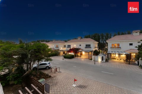 Вилла Дубай, БАӘ-да 5 жатын бөлмелер, 595.8 м² № 701234 - фото 7