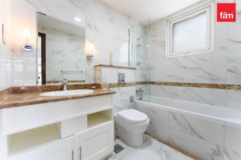 Вилла Дубай, БАӘ-да 5 жатын бөлмелер, 595.8 м² № 701234 - фото 16
