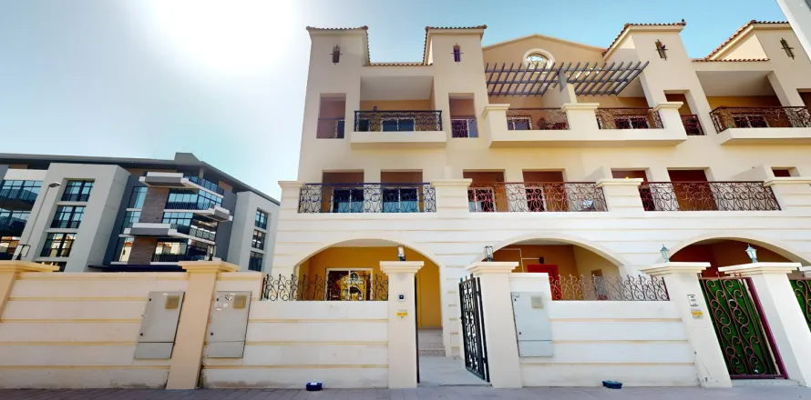 Townhouse sa Jumeirah Village Circle, Dubai, UAE 4 silid-tulugan, 376 sq.m. № 688433