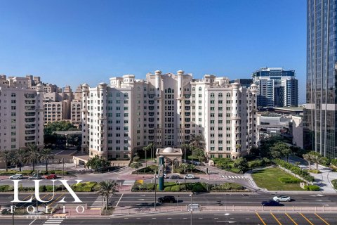 Apartment in Palm Jumeirah, Dubai, UAE 1 bedroom, 116 sq.m. № 628312 - photo 2