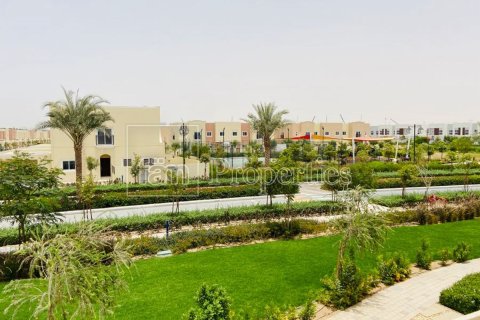 Shtëpi në qytet në Dubai, Emiratet e Bashkuara Arabe 4 dhoma gjumi, 248 m2. № 645805 - Foto 19