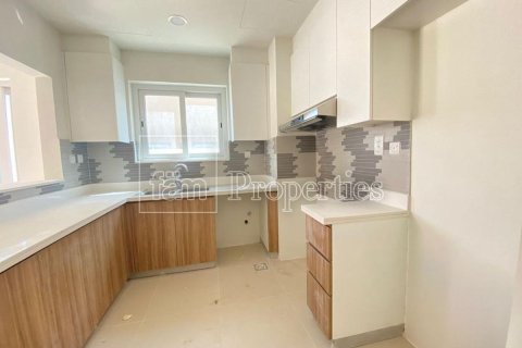 Shtëpi në qytet në Dubai, Emiratet e Bashkuara Arabe 4 dhoma gjumi, 248 m2. № 645805 - Foto 12