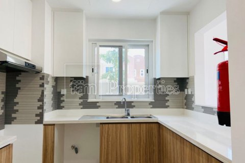 Shtëpi në qytet në Dubai, Emiratet e Bashkuara Arabe 4 dhoma gjumi, 248 m2. № 645805 - Foto 13