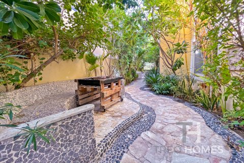Vilă de închiriat în Jumeirah Park, Dubai, EAU 4 dormitoare, 386 mp.  №590257 - poză 11