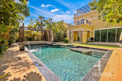 Vilă de închiriat în Jumeirah Park, Dubai, EAU 4 dormitoare, 386 mp.  №590257 - poză 9