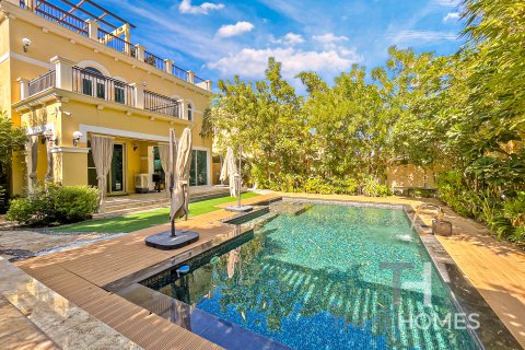 Vilă de închiriat în Jumeirah Park, Dubai, EAU 4 dormitoare, 386 mp.  №590257 - poză 8