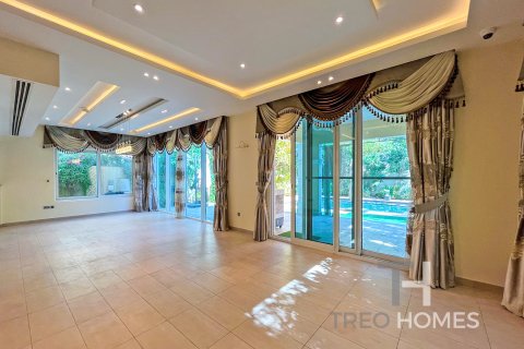 Vilă de închiriat în Jumeirah Park, Dubai, EAU 4 dormitoare, 386 mp.  №590257 - poză 15