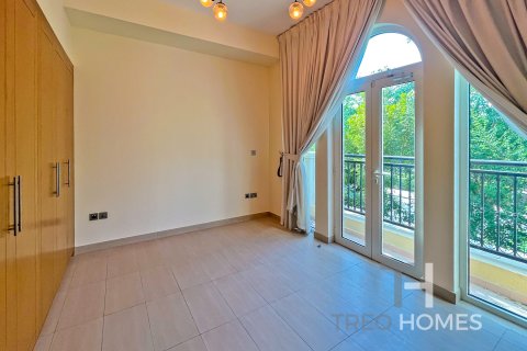 Vilă de închiriat în Jumeirah Park, Dubai, EAU 4 dormitoare, 386 mp.  №590257 - poză 7
