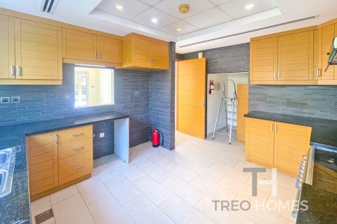 Villa para arrendamento em Jumeirah Park, Dubai, EAU 4 quartos, 314 m2 № 590260 - foto 7