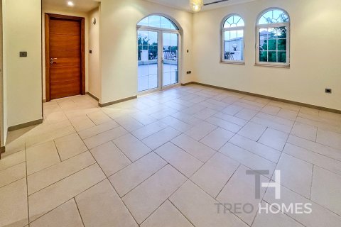 Vila di Jumeirah Park, Dubai, UEA 5 kamar tidur, 436 m2 nomor 590258 - foto 12