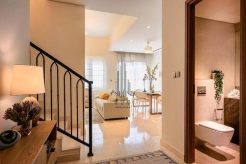 Vila v Khalifa City, Abu Dhabi, SAE 215.8 m² Č.: 557899 - fotografie 12