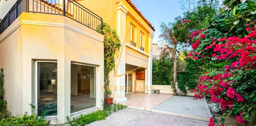 Adosado en Green Community, Dubai, EAU 3 dormitorios, 375 m² № 714179
