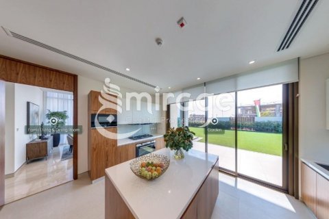 Vilë në Abu Dhabi, Emiratet e Bashkuara Arabe 5 dhoma gjumi, 616.1 m2. № 579640 - Foto 9