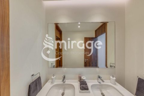 Vilë në Abu Dhabi, Emiratet e Bashkuara Arabe 5 dhoma gjumi, 616.1 m2. № 579642 - Foto 8