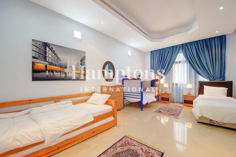 Villa te huur in Emirates Hills, Dubai, VAE 7 slaapkamers, 1723.71947491 vr.m., nr 716132 - foto 8