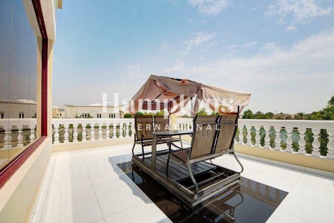 Villa te huur in Emirates Hills, Dubai, VAE 7 slaapkamers, 1723.71947491 vr.m., nr 716132 - foto 24
