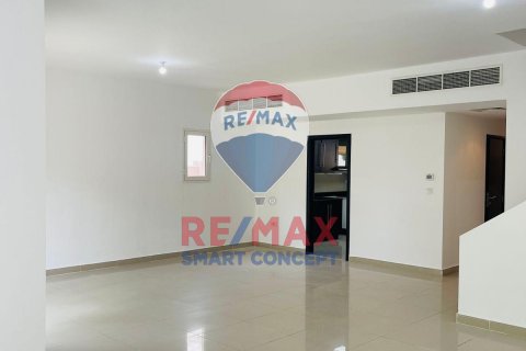 Vilë në Al Reef, Abu Dhabi, Emiratet e Bashkuara Arabe 5 dhoma gjumi, 323.2 m2. № 580516 - Foto 3