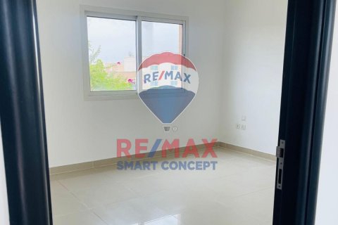 Vilë në Al Reef, Abu Dhabi, Emiratet e Bashkuara Arabe 5 dhoma gjumi, 323.2 m2. № 580516 - Foto 6