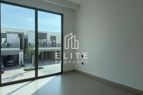 فيلا للإيجار في دبي، الإمارات العربية المتحدة 4 غرفة نوم ، رقم 681801 - صورة 3