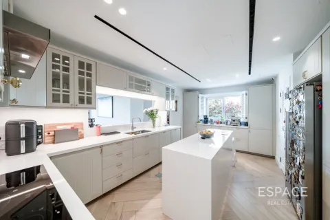 Müüa villa asukohaga Meadows, Dubai, AÜE: 4 magamistoaga, 321 m² Nr 737999 - pilt 7