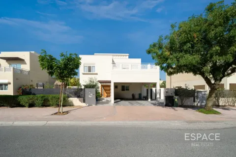 Müüa villa asukohaga Meadows, Dubai, AÜE: 4 magamistoaga, 321 m² Nr 737999 - pilt 20