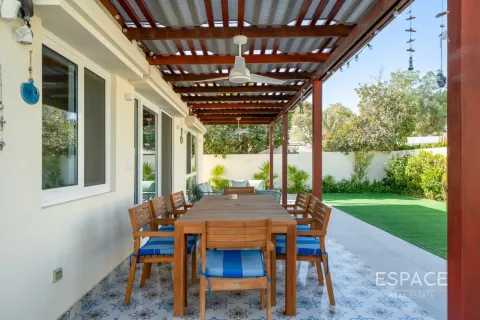 Müüa villa asukohaga Meadows, Dubai, AÜE: 4 magamistoaga, 321 m² Nr 737999 - pilt 18