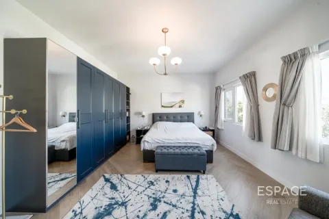 Müüa villa asukohaga Meadows, Dubai, AÜE: 4 magamistoaga, 321 m² Nr 737999 - pilt 8