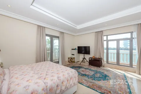 Vila u gradu Palm Jumeirah, Dubai, UAE 6 spavaće sobe, 650 m2 Br. 737997 - Slika 10