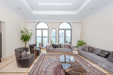 Vila u gradu Palm Jumeirah, Dubai, UAE 6 spavaće sobe, 650 m2 Br. 737997 - Slika 3