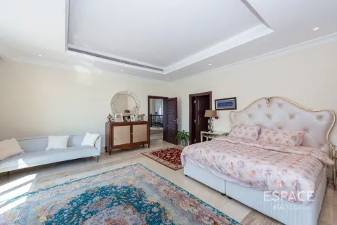 Vila u gradu Palm Jumeirah, Dubai, UAE 6 spavaće sobe, 650 m2 Br. 737997 - Slika 11