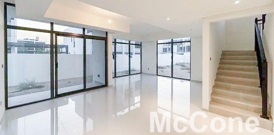 Vilë në Dubai, Emiratet e Bashkuara Arabe 6 dhoma gjumi, 330.92 m2. № 587042