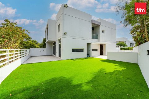 Řadový dům v Dubai, SAE 3 ložnice, 342.7 m² Č.: 687482