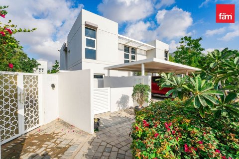 Shtëpi në qytet në Dubai, Emiratet e Bashkuara Arabe 3 dhoma gjumi, 342.7 m2. № 687482 - Foto 12