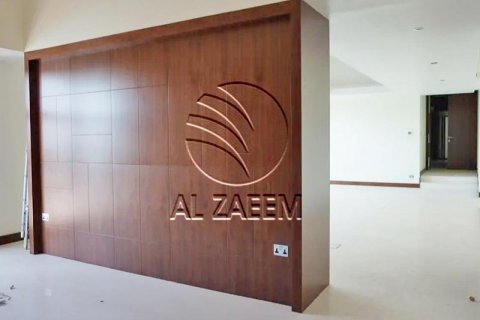 Villa in Al Gurm, Abu Dhabi, UAE 5 bedrooms, 1951 sq.m. № 615594 - photo 12
