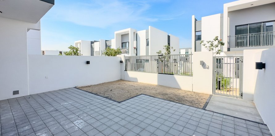 Таунхаус Dubai Land, Дубай, БАӘ-да 3 жатын бөлмелер, 181.25 м² № 753805