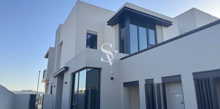 Kuća u nizu u gradu Jebel Ali, Dubai, UAE 4 spavaće sobe, 257 m2 Br. 699635