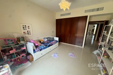 Townhouse de închiriat în Jumeirah Islands, Dubai, EAU 4 dormitoare, 337 mp.  №650153 - poză 3