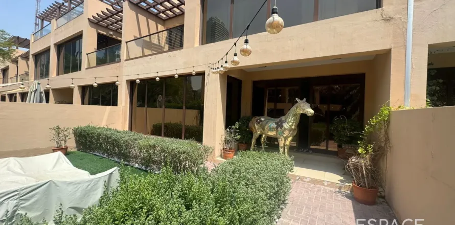 Townhouse în Jumeirah Islands, Dubai, EAU 4 dormitoare, 337 mp.  №650153