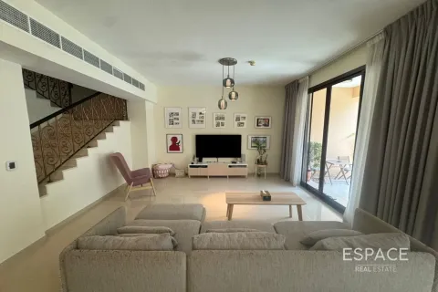 Townhouse de închiriat în Jumeirah Islands, Dubai, EAU 4 dormitoare, 337 mp.  №650153 - poză 11