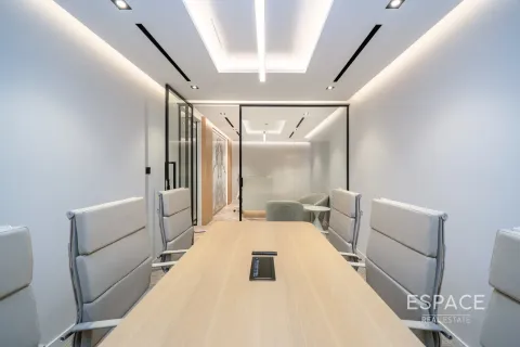 Office in Jumeirah Lake Towers, Dubai, UAE 117 sq.m. № 650154 - photo 10
