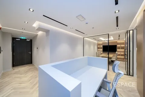 Office in Jumeirah Lake Towers, Dubai, UAE 117 sq.m. № 650154 - photo 14
