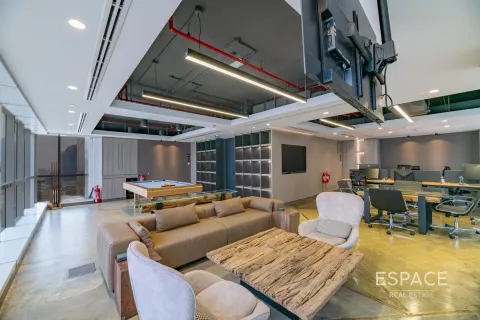 Office in Jumeirah Lake Towers, Dubai, UAE 134 sq.m. № 650152 - photo 9