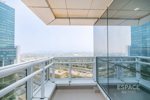 Office in Jumeirah Lake Towers, Dubai, UAE 134 sq.m. № 650152 - photo 14