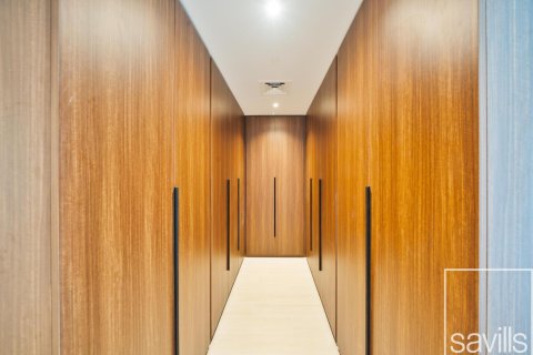 Apartmán v Umm Suqeim, Dubai, SAE 4 spálne, 222 m2 č. 681088 - Fotografia 11