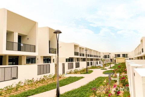 Town Square, Dubai, UAE의 판매용 타운하우스 침실 3개, 190제곱미터 번호 586486 - 사진 1
