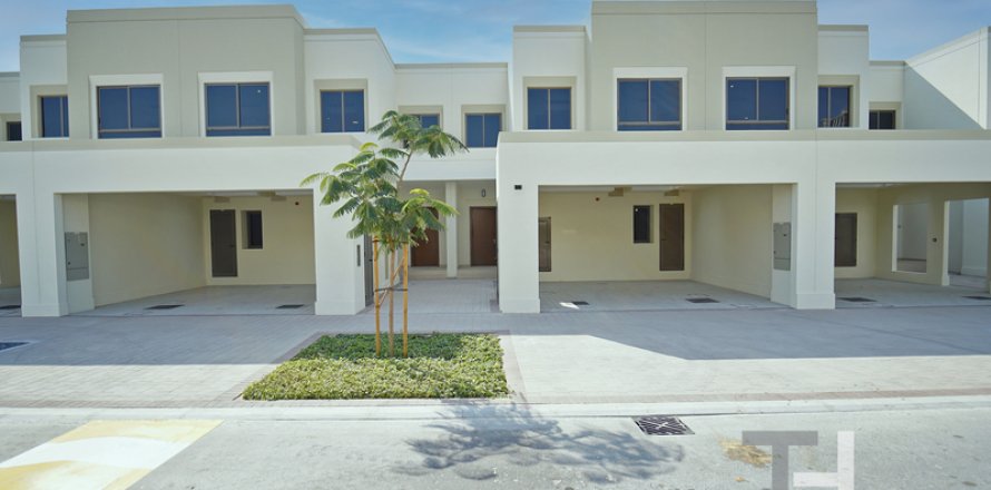 Shtëpi në qytet në Town Square, Dubai, Emiratet e Bashkuara Arabe 3 dhoma gjumi, 208 m2. № 586485
